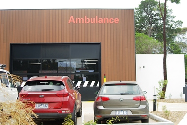Photograph - Digital Image, Marilyn Smith, Eltham Ambulance Branch from Apex Way, 2018, 03/12/2018