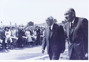 Photograph - Digital Image, Opening of Shire of Diamond Valley offices 1972: Official party arrives, 26/02/1972