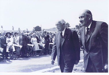 Photograph - Photograph - Digital Image, Opening of Shire of Diamond Valley offices 1972: Official party arrives, 26/02/1972