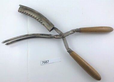Domestic object - Curling tongs, 1940 c