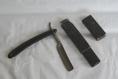 Domestic object - Cut-throat razor, Geo. Wolstenholme  & Son, Wolstenholme Razor, 1920 c