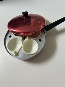 Domestic object - Kitchenware, Egg poacher pan