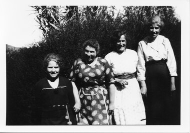 Photograph - B/W, C 1920s