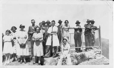 Photograph - B/W, c 10930-40s