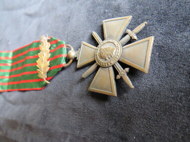 medal, Croix de Guerre avec Palme, WW1 vintage Made in France