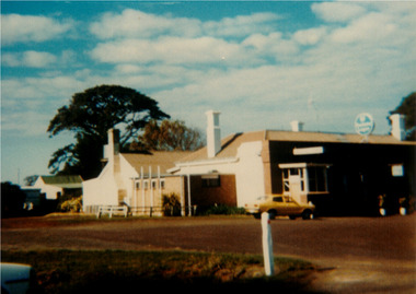 photograph, Kirkstall Hotel
