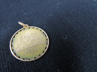 Medallion W &D FA