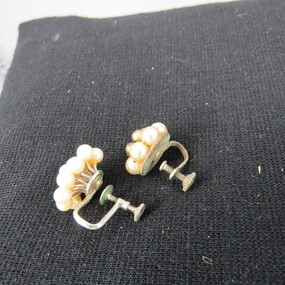 Earings