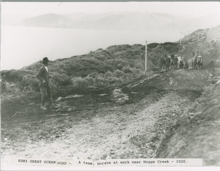 G.O,R. construction at Moggs Creek.  Team of workmen and horses, 1920