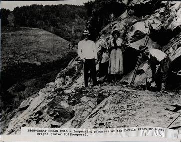 Great Ocean Road Mr and Mrs Wright and worker inspecting progress at The Devil's Elbow