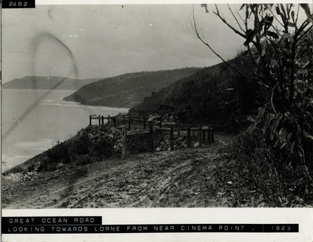 GOR looking towards Lorne from near Cinema Point 1923 showing wooden guard rail at curve