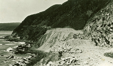 Construction of G.O.R. near Cumberland River c 1920 - truck and cement mixer visible
