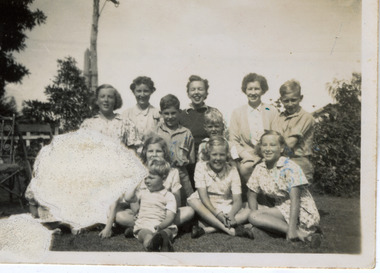 Photograph - British people evacuated from Malaya billeted in Lorne 1943, British people evacuated from Malaya and billeted at Argyll guesthouse in Lorne in 1943