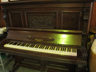 Instrument - Piano, Upright, c.1905