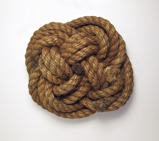 Decorative object - Rope knot, Carrick Mat, Late 20th or early 21st C