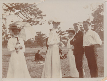 Photograph, Picnic at the Church of England Grammar School, Christmas Day 1905, 25 December 1905