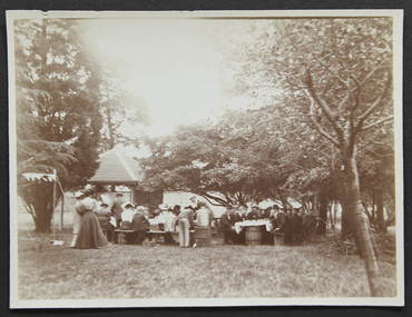Photograph, Mr and Mrs Gurney Goldsmith, Boxing Day at the Zoo 1905, 26 December 1905