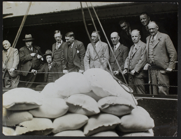 photograph - Photograph, Black and white, Loading of goods, November 1932