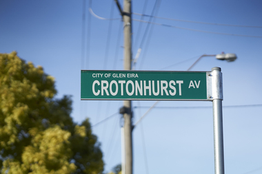 Crotonhurst Avenue street sign in Glen Eira