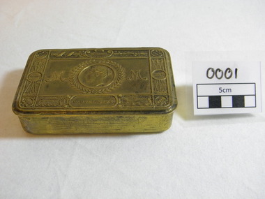 Princess Mary 1914 Christmas Gift Tin. These embossed brass tins were given to the WW1 serving soldiers on behalf of the British people.
