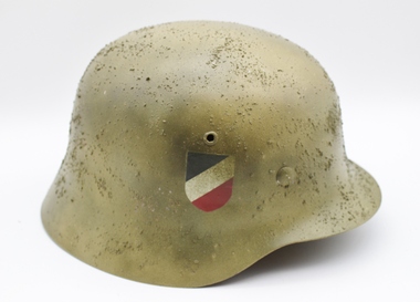 Memorabilia - Helmet, Steel, German M42