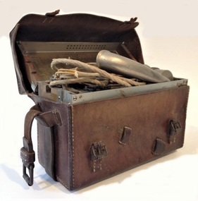 Equipment - Japanese Field Telephone, Japanese Army Field Telephone Model 92, Early 1940s