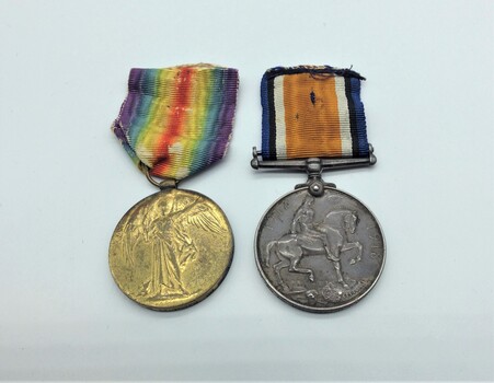 War Medals group (British War & Victory)