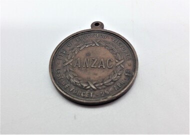 Medal issued by Victorian Education Dept (1916) to commemorate the ANZAC campaign