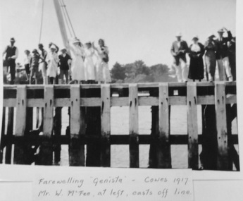 Photograph, Farewelling Genista,  Cowes 1917, 1917