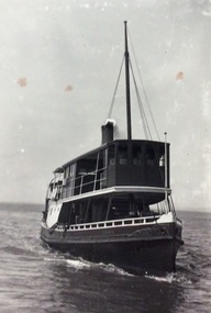 Photograph, Genista arriving at Rhyll c1915, 1915