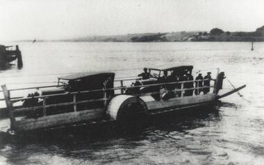 Photograph, Phillip Island Punt