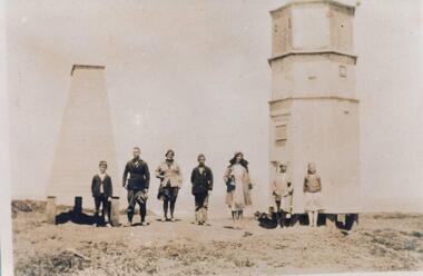 Photograph, 04/01/1932
