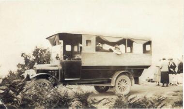 Photograph, 1925