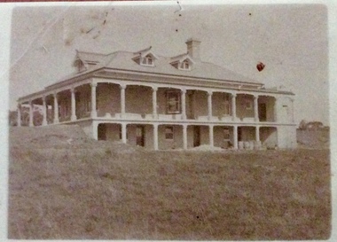 Photograph, Telofa, home of Thompson Family, About 1910