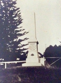 Photograph, Cenotaph at Cowes