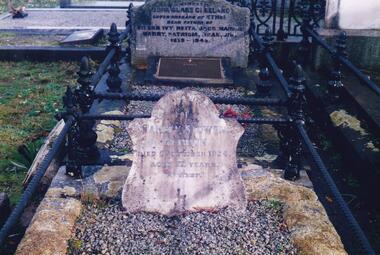 Photograph Album, Kodak, Phillip Island Cemetery, c 1990