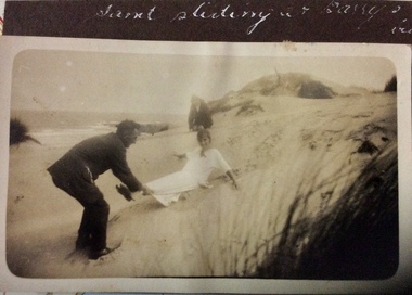Photograph, Sand sliding, Barry’s Beach, 1925-1926