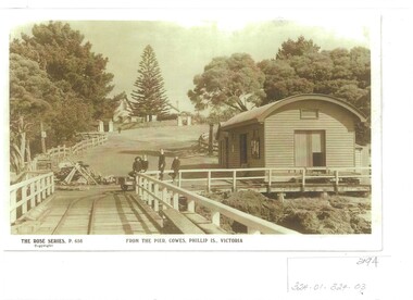 Photograph, Cowes Pier and Isle of Wight, Early 20th century