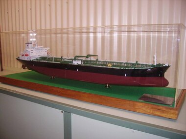 Shipbuilders model, Era