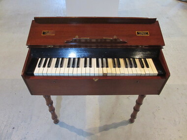 Travelling piano