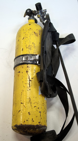 Air tank & respirator, U.S. Divers