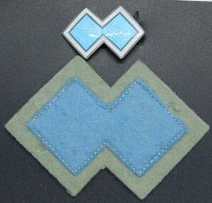 Memorabilia - Colour Patch and Sweetheart Badge  2/3rd Independent/Commando Company, 1943