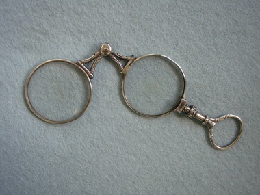 Silver small lorgnette, unknown, 1850 (estimated)