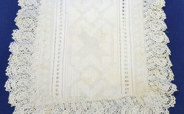 pillow shams, Eaton, Julia (Mrs) nee Thomas, first half 20th century