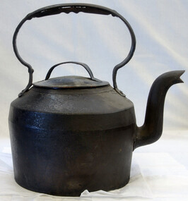 kettle, 1880's