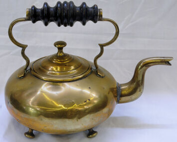 kettle, first half 20th century