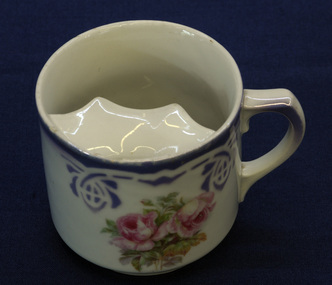 moustache cup, late 19th - first half 20th century