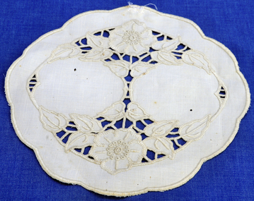 doily, Ralston, Marion, first half 20th century