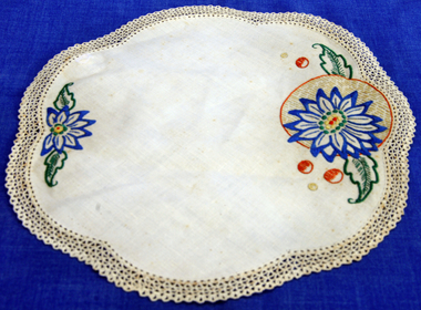 doily, Ralston, Marion, first half 20th century