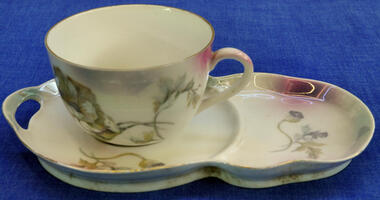 cup and saucer